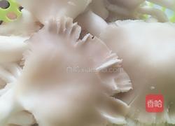 酥炸秀珍菇的做法图解1