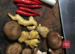 麻辣鸡丁的做法图解1