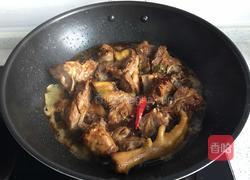 脊骨炖鸡的做法图解8