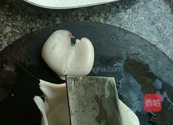 白灼大鱿鱼的做法图解7
