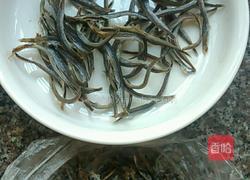 鱼仔炒凉瓜的做法图解2