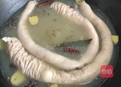 干锅肥肠的做法图解3