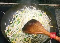 青椒豆芽炒百页的做法图解6