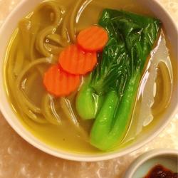 牦牛骨汤青菜手擀面的做法[图]