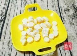 小米大米山药百合粥的做法图解2