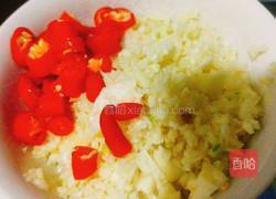 蒜蓉蒸生蚝的做法图解2