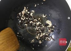 肉沫梅干菜炒秋葵的做法图解4