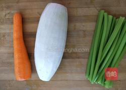 酸辣泡菜丁的做法图解2