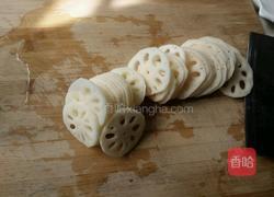 糖醋藕片的做法图解1