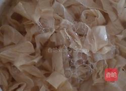 大白菜炒豆皮的做法图解1