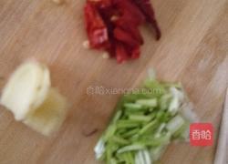 大白菜炒豆皮的做法图解3