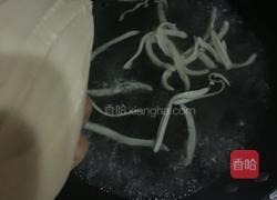 西红柿炒鸡蛋～刀削面的做法图解2