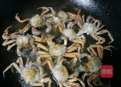 香辣螃蟹炒年糕（的做法图解5