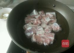 糖醋排骨的做法图解1