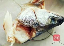鲈鱼红枣汤的做法图解1