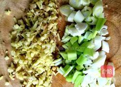 五花肉豆角焖面的做法图解2