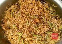 五花肉豆角焖面的做法图解9