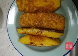香煎玉米饼条的做法图解5
