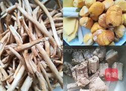 板栗炖排骨的做法图解1
