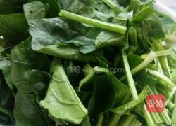 素炒菠菜的做法图解1