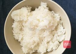 番茄鸡蛋炒饭的做法图解1