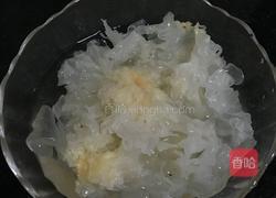 红枣莲子银耳汤的做法图解7