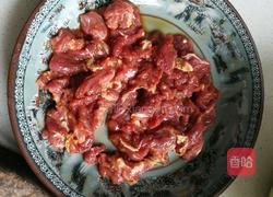 胡萝卜炒牛肉的做法图解2