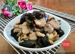 香菇黑木耳炒肉片的做法图解1