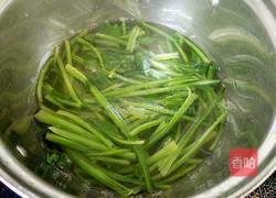 减脂辣菠菜的做法图解2
