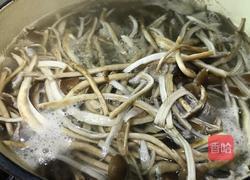 茶树菇炖排骨的做法图解7