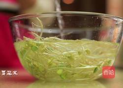 韩式辣白菜豆芽汤的做法图解1