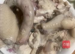 小鸡炖蘑菇粉条的做法图解2