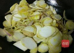 洋葱炒杏鲍菇的做法图解3