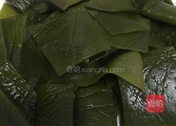 海带玉米排骨汤的做法图解3