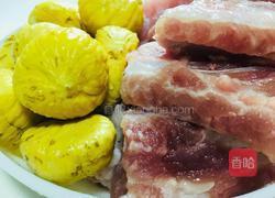 板栗焖排骨的做法图解1