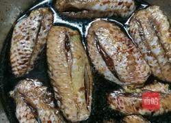 电饭锅焖鸡翅(懒人必备)的做法图解1
