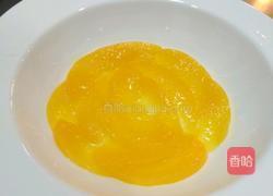 香蕉桃子甜品的做法图解1
