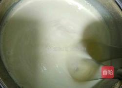 黑芝麻蛋糕的做法图解2