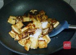 香菇炖豆腐的做法图解5