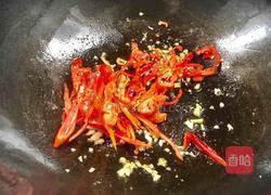 白菜梗子芹菜炒肉丝的做法图解14