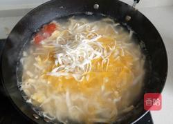 家常版西红柿鸡蛋面的做法图解10