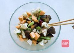杂菜炖鸡翅的做法图解3