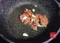 白菜猪肉炖粉条的做法图解3