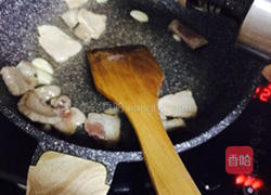 白菜猪肉炖粉条的做法图解4