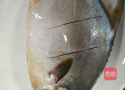 蛋羹蒸鲳鱼的做法图解1