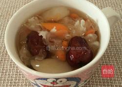 冰糖雪梨银耳胡萝卜汤的做法图解6