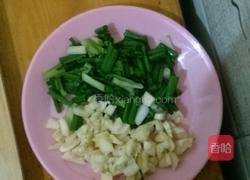 素炒菠菜的做法图解1