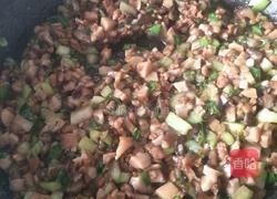 油菜香菇肉末小炒（2岁以上宝宝营养菜）的做法图解4