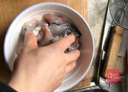 家常酸菜鱼的做法图解6