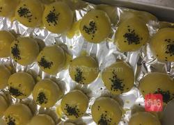 蛋黄酥的做法图解15